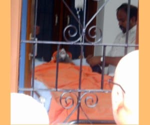 swami Dayanand saraswati passes away.