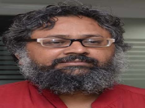 Devotees thronging the ax , returned as the British Raj