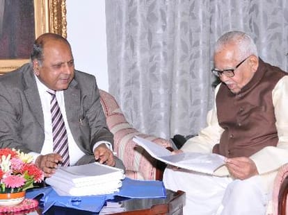 Muzaffarnagar riots report handed over to UP governor.