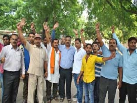 Sadhus baton-charged malleable : VHP