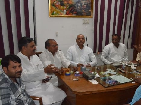 Arena made the BJP meeting, assault and vandalism