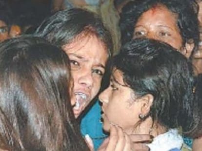 boat is turned in ganga, 2 people died