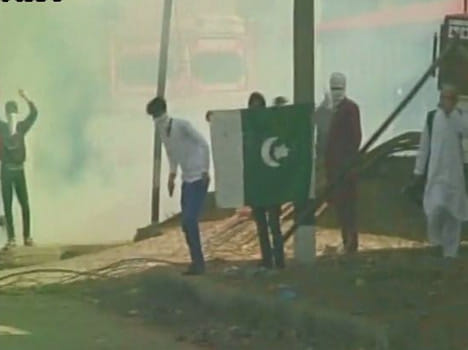 Stone pelting, violence in Srinagar's Eidgah area 