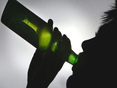hc seeks response from government on liquor ban PIL