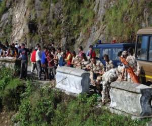 road accident in mussoorie.