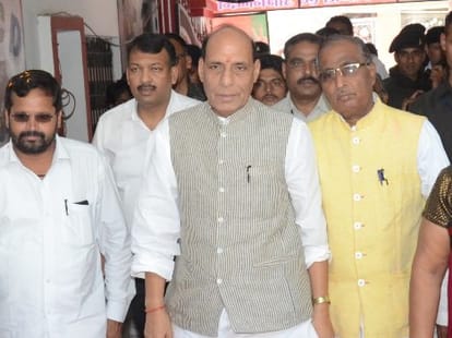 Lalji Tandon praises Home Minister Rajnath Singh.