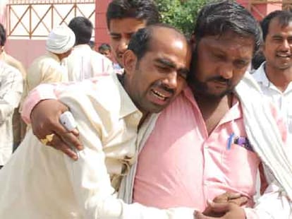 person hanged himself in police custody