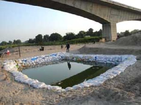 peoples get bridge in akhnoor-kalith way