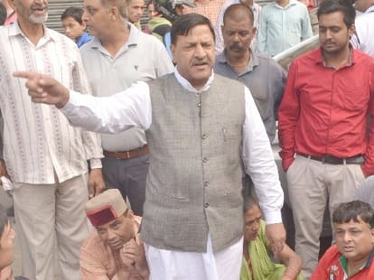 congress mla meeting at cm virbhadra residence after cbi raid.