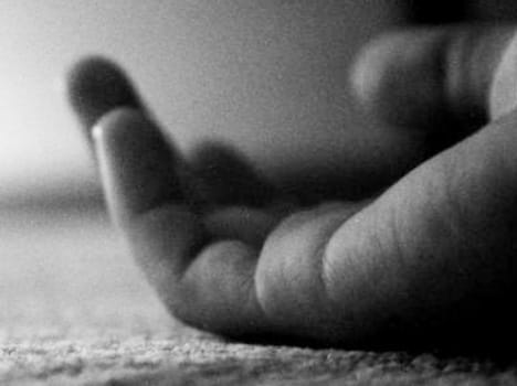 waiter dead body found in hotel.