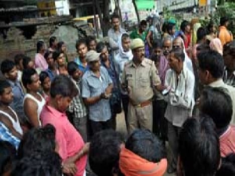 No Entry entered dumper killed the newspaper distributor
