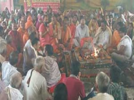 Jknia converged on the death anniversary of the saint Mahamandleshwar