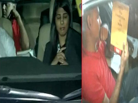 Somnath Bharti surrender to Police Station.