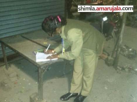 lady create a drama in police uniform.