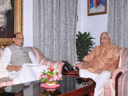 Rajnath Singh meets to Up governor over report on Muzaffarnagar riots.