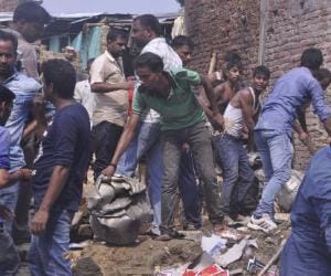 Four died after a blast in crackers factory, Sultanpur.