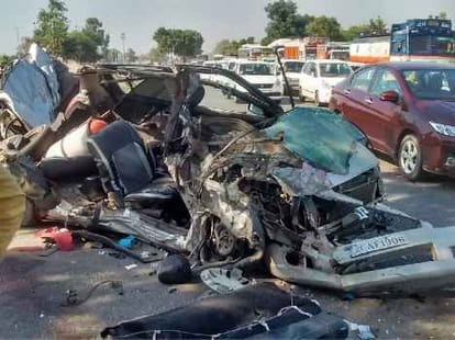 horrible accident in karnal, 2 Engineering student killed