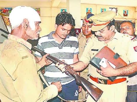 bank robbery in chandusi 