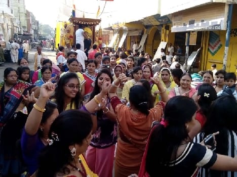  The grand procession turned Shreeji