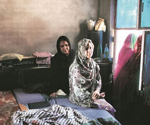 CM akhilesh yadav announces ten lakh rupees compensation to victim family