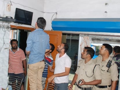 youth caught making MMS in guest house at rishikesh.