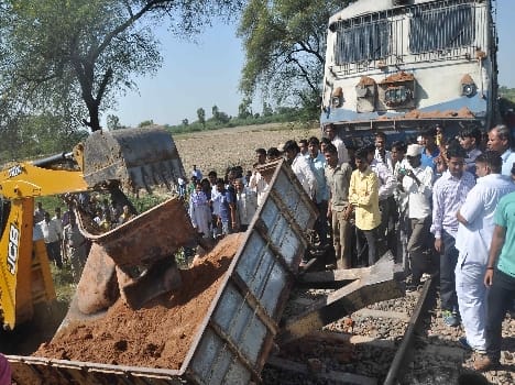 train accident in rohtak near lalhli, three injured