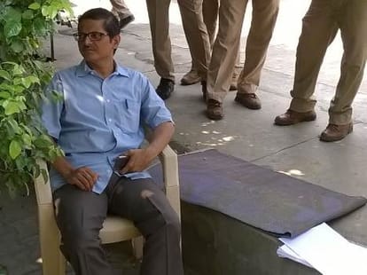 Investigation of Amitabh Thakur's wife  account.
