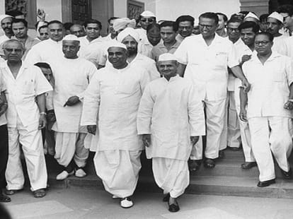 son of shastriji wanted investigation about death of his father
