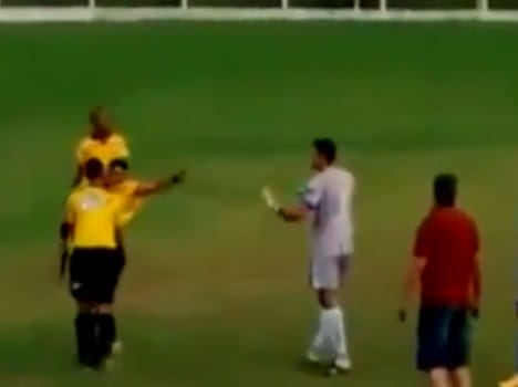 Referee pulls out gun during Brazilian football match