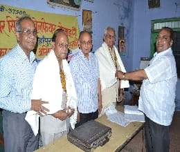 JD, CL, safflower Caterpillar honored