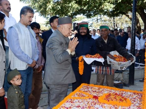cm virbhadra singh pay homage to mahatma gandhi.