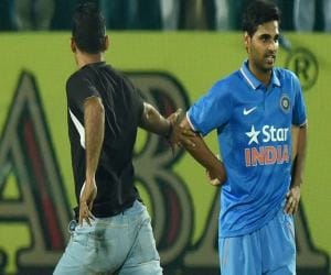 cricketer bhuvneshwar kumar's father is in tention