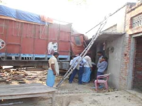 Truck rammed into a house, cattle injured