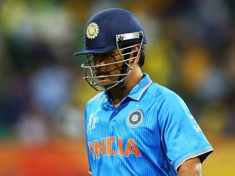 MS dhoni Unhappy With Wrong Decision 