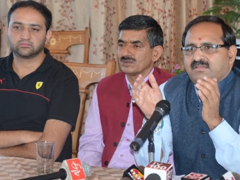tug of war between bjp and congress in himachal.