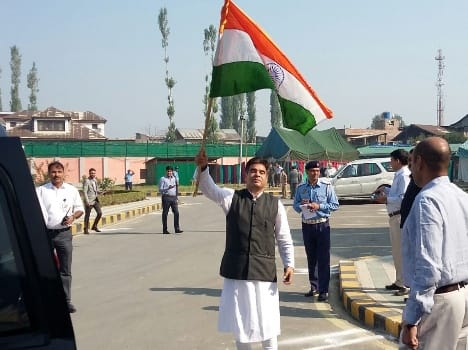 tri-color waved in Kashmir by BJP MLA Ravinder Raina