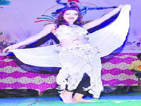 dance at mela ghuggal