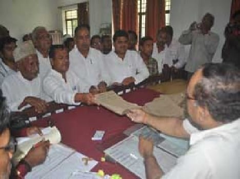 212 nomination of JIla panchayat filled on last date