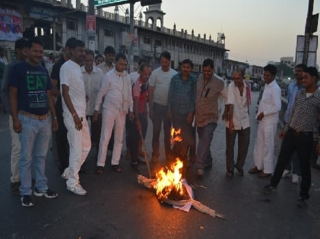 Gadkari effigy of transporters
