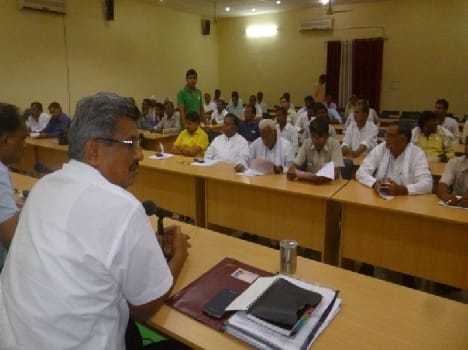 "There are official candidates discrimination '