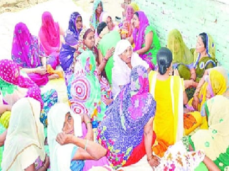 Students with fever, including three deaths