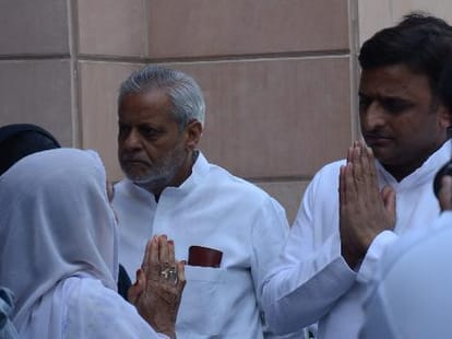Akhilesh meets to media after having chat with Iklakh's family.