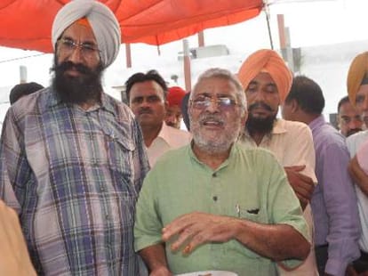 turning point in AAP politics, rebel MP created separate front