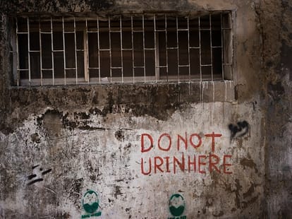 Unique method to stop people to uriante at public places
