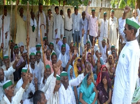  Demanding compensation for the loss of crops