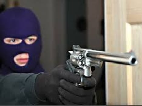 Truck looted by robbers