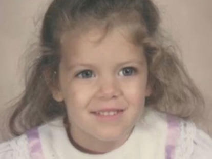 woman poured drain cleaner in her eyes to achieve dream of being blind