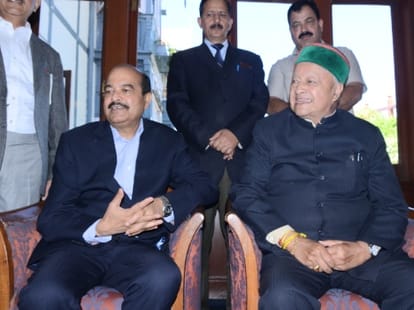 BJP in Himachal  demands CM Virbhadra Singh resignation over corruption charge.