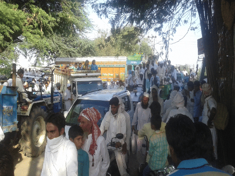Swanmsevak opened jam at the end of the Islamic party.