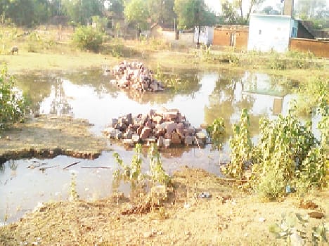 Drinking water supplies drying up rivers from drying lake